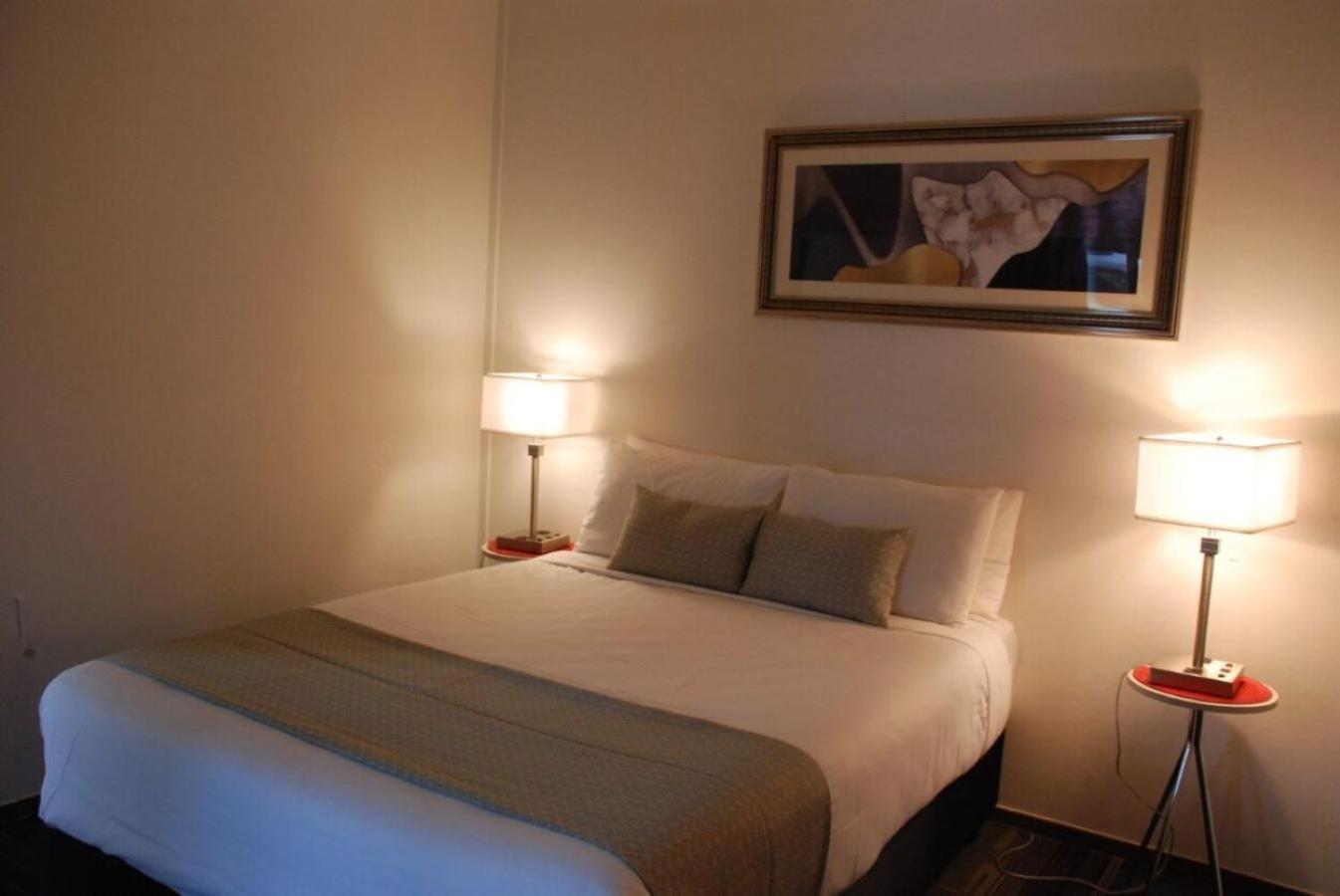 Vr Auckland Airport Hotel Exterior photo