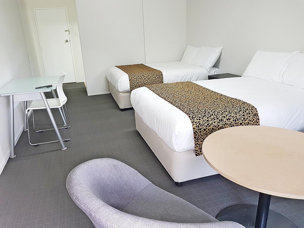 Vr Auckland Airport Hotel Exterior photo